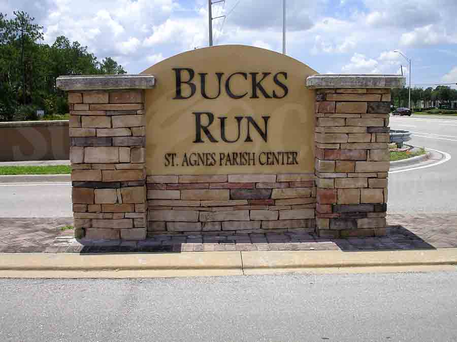 BUCKS RUN Signage